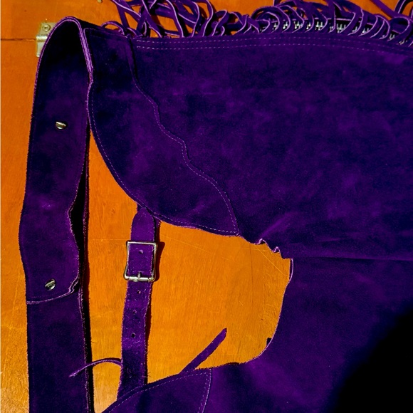 Whitman women’s chaps. Have only worn to a few horse shows. Veryy good quality! - Picture 5 of 6